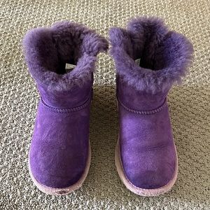 Girls purple size 13 ugg boots. Gently worn.